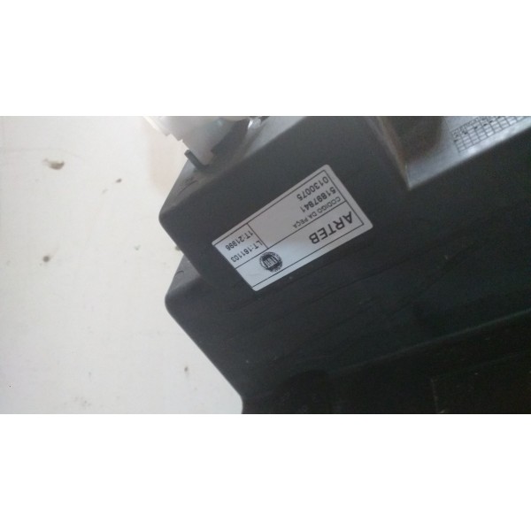 Farol Dianteiro Esquerdo Uno Vivace 13/14/15