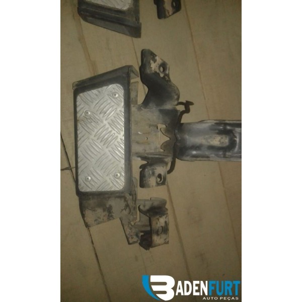 Apoio De Pe Fiat Strada  Do Para-choque Traseiro